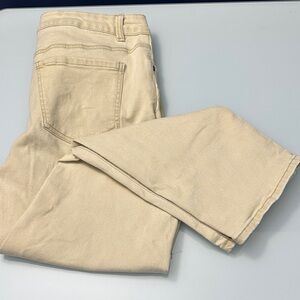 D. Jeans Khaki Straight Leg